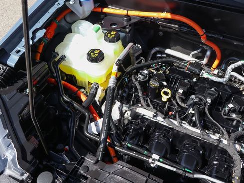 Used 2025 Ford Maverick XLT w/ Equipment Group 301A image 11