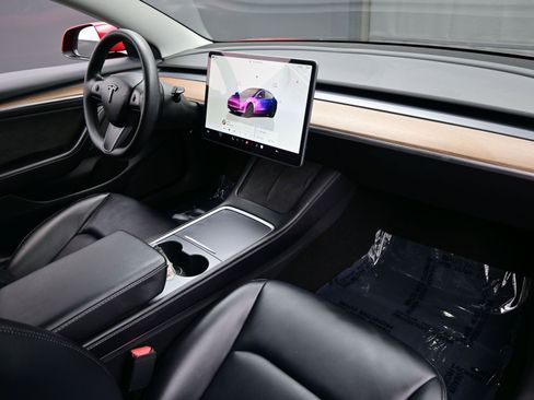 Used 2022 Tesla Model 3 Performance image 14