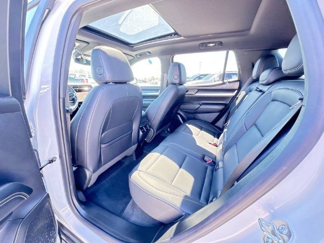 Used 2026 GMC Terrain Elevation w/ Elevation Premium Package FWD image 22