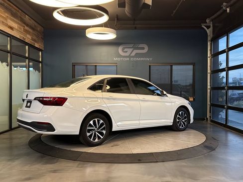 Used 2024 Volkswagen Jetta S FWD image 3