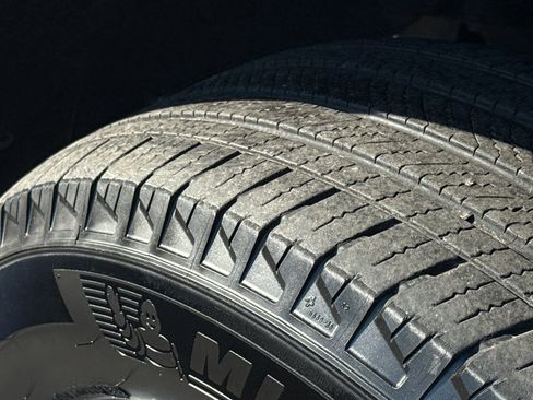 Used 2022 Chevrolet Silverado 1500 LT image 11