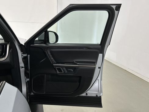 Used 2022 Rivian R1T Adventure AWD/4WD image 18