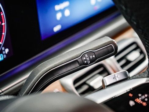 Used 2025 Mercedes-Benz GLS 450 4MATIC image 22