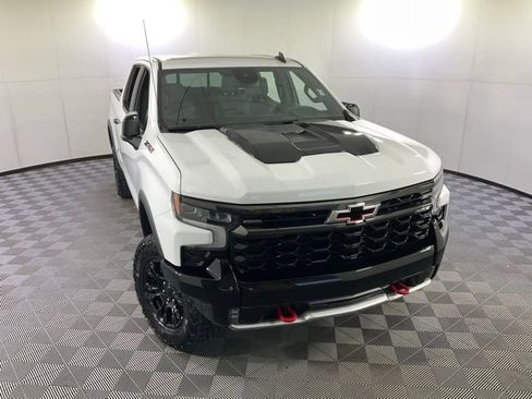 Used 2024 Chevrolet Silverado 1500 ZR2 image 44