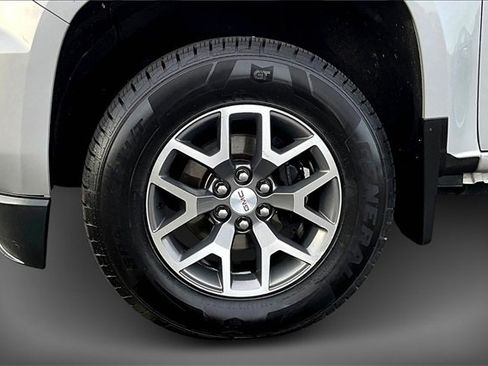 Used 2016 GMC Canyon SLE w/ All Terrain Package image 8