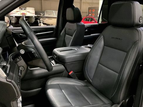 Used 2023 GMC Yukon Denali w/ LPO, Floor Liner Package AWD/4WD image 24