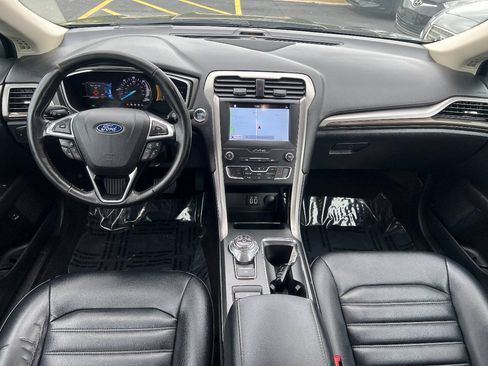 Used 2019 Ford Fusion SEL FWD image 29