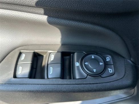 Used 2023 Chevrolet Equinox LT w/ LPO, Floor Liner Package image 11