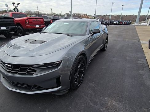 Used 2020 Chevrolet Camaro LT image 3