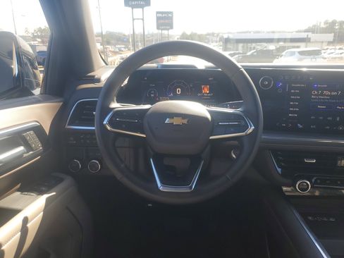 Used 2025 Chevrolet Tahoe LT image 14