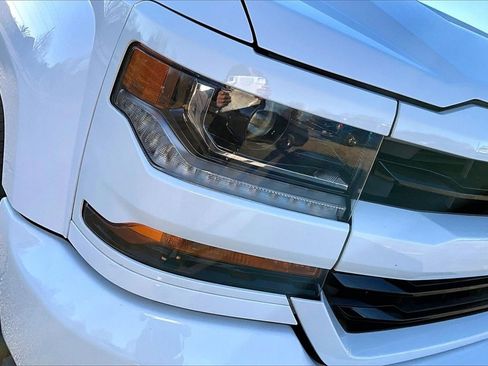 Used 2018 Chevrolet Silverado 1500 LT w/ All Star Edition image 24