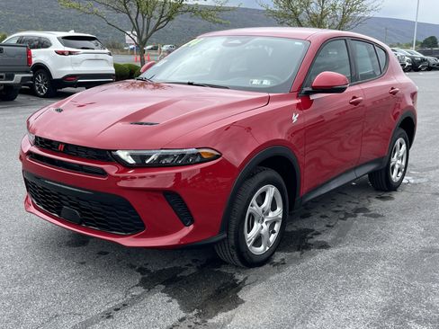 Used 2024 Dodge Hornet GT w/ Cold Weather Group AWD/4WD image 8