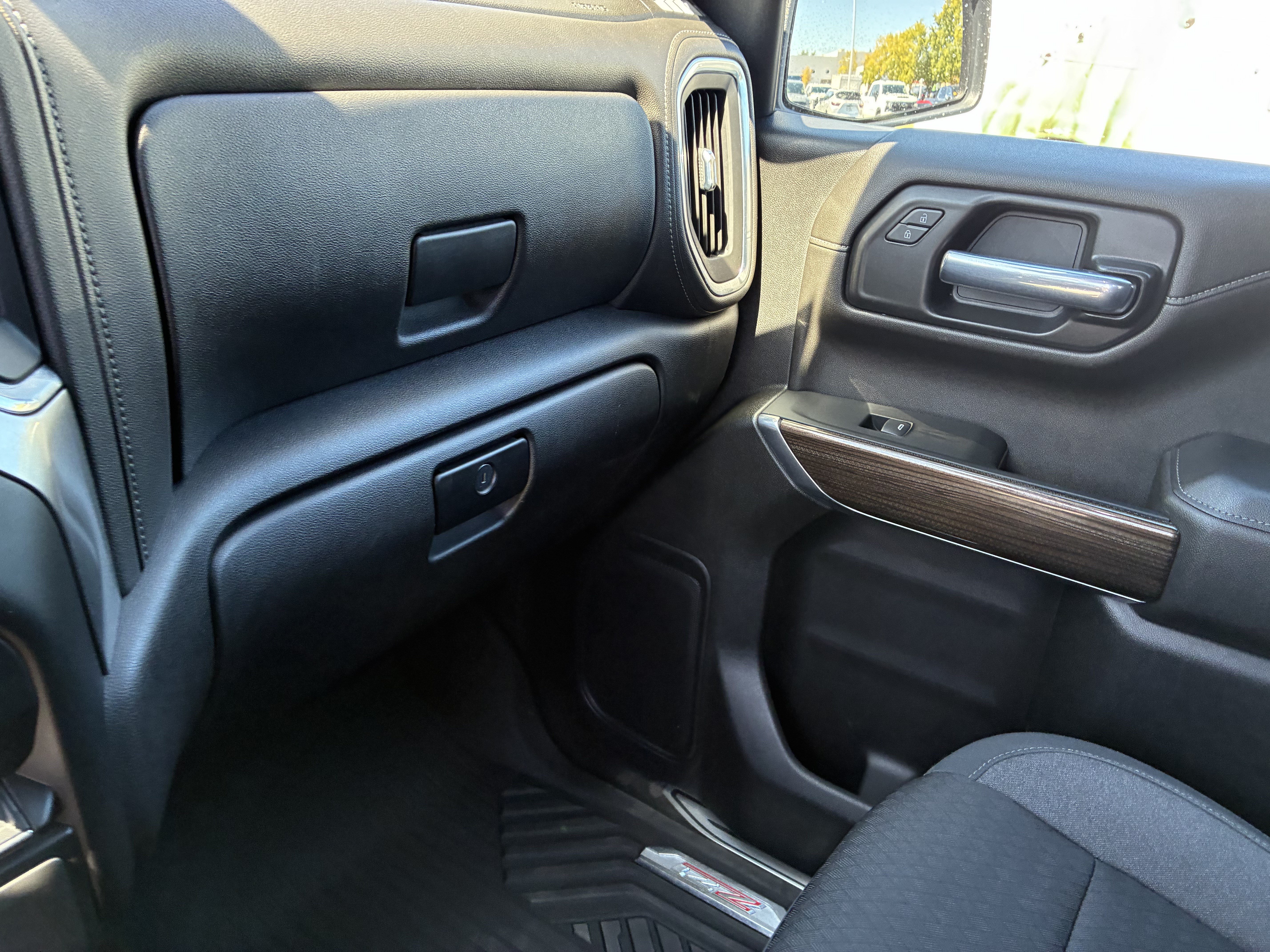 Used 2021 Chevrolet Silverado 1500 RST w/ LPO, Blackout Package AWD/4WD image 35