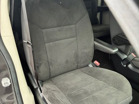 Used 2019 Dodge Grand Caravan SE FWD image 19