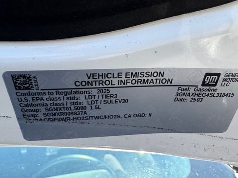 Used 2025 Chevrolet Equinox LT FWD image 19