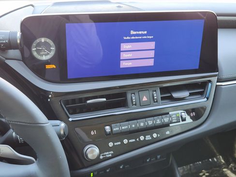 Used 2023 Lexus ES 350 w/ Premium Package FWD image 10