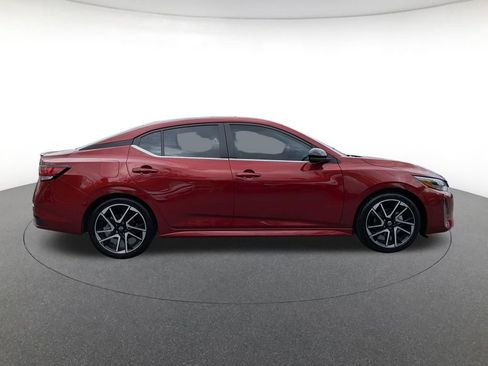 Used 2024 Nissan Sentra SR w/ SR Premium Package FWD image 4