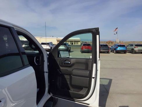 Used 2021 GMC Sierra 1500 AT4 w/ AT4 Preferred Package AWD/4WD image 18