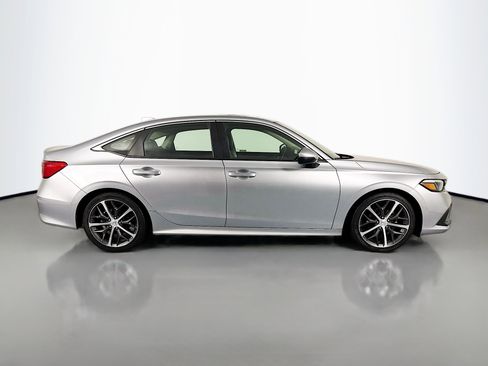 Certified 2023 Honda Civic Touring image 4