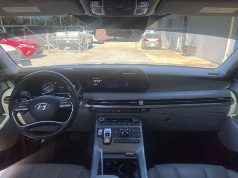 Used 2023 Hyundai Palisade SEL w/ Premium Package image 9