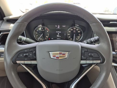Used 2021 Cadillac XT6 Premium Luxury FWD image 25
