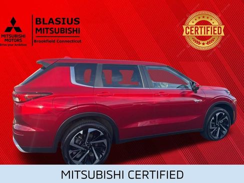 Used 2023 Mitsubishi Outlander 4WD Plug-In Hybrid image 3
