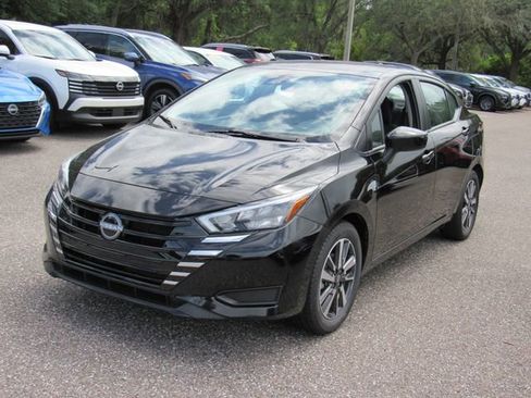 Certified 2025 Nissan Versa SV image 6