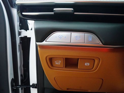 New 2026 Genesis GV80 2.5T Advanced image 13