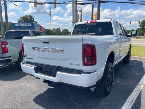 Used 2026 RAM 2500 Laramie AWD/4WD image 15