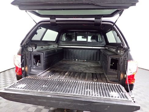 Used 2016 Nissan Titan SL AWD/4WD image 21