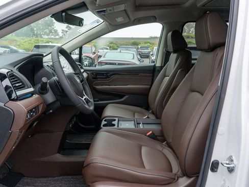 New 2026 Honda Odyssey Touring image 25
