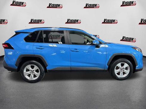 Used 2019 Toyota RAV4 XLE w/ Convenience Package AWD/4WD image 5