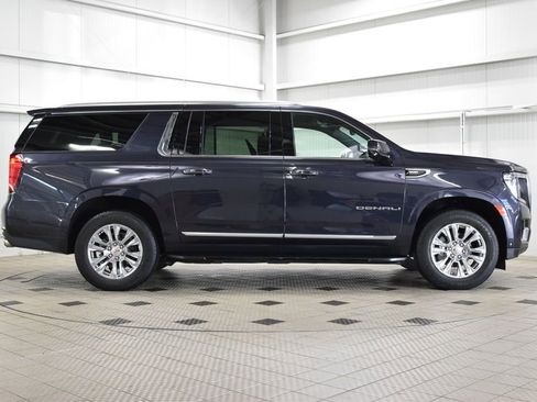Used 2024 GMC Yukon XL Denali w/ Advanced Technology Package AWD/4WD image 9