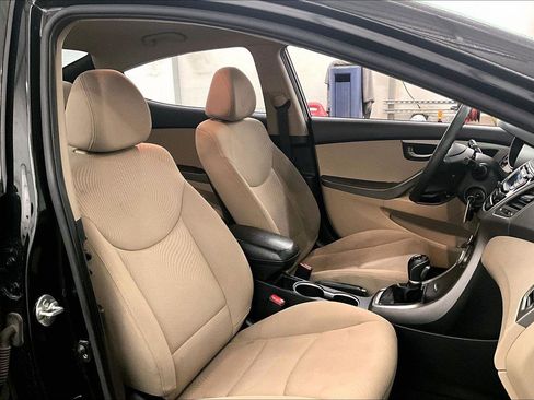 Used 2016 Hyundai Elantra SE image 8