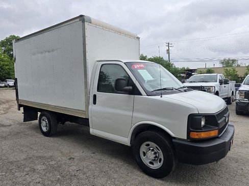 Used 2016 Chevrolet Express 3500 RWD image 1