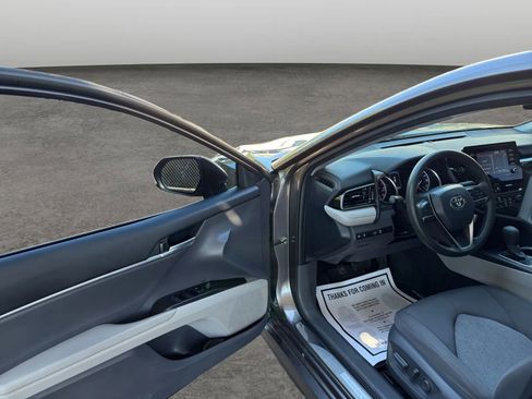 Used 2021 Toyota Camry LE FWD image 11