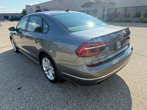 Used 2019 Volkswagen Passat 2.0T Wolfsburg FWD image 3