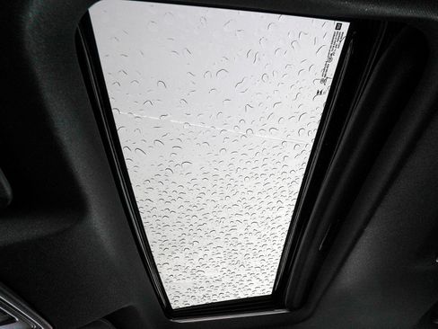 Used 2024 Chevrolet Silverado 2500 ZR2 w/ Technology Package image 28