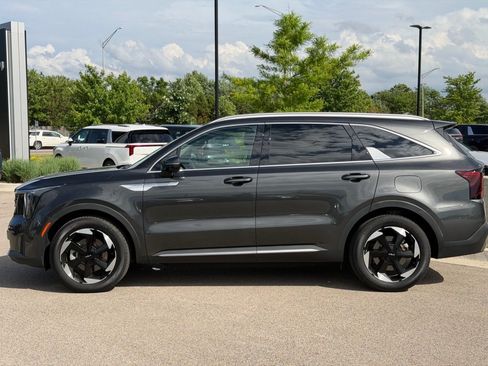 Used 2025 Kia Sorento EX w/ EX Panoramic Sunroof Package AWD/4WD image 3