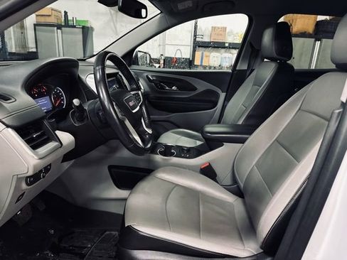 Used 2019 GMC Terrain SLT w/ Preferred Package image 17