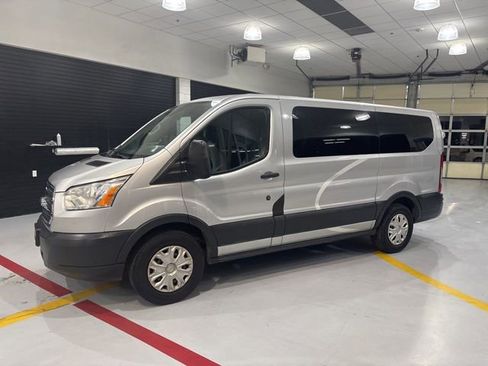Used 2018 Ford Transit 150 XLT RWD image 5