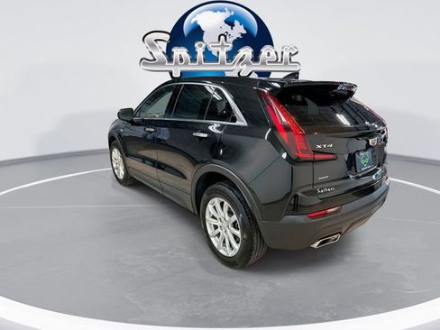 Used 2023 Cadillac XT4 Luxury w/ Cold Weather Package image 7