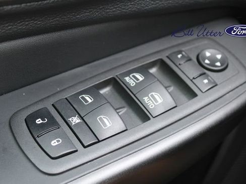 Used 2022 Jeep Cherokee Trailhawk w/ Sun, Sound & Nav Group image 23