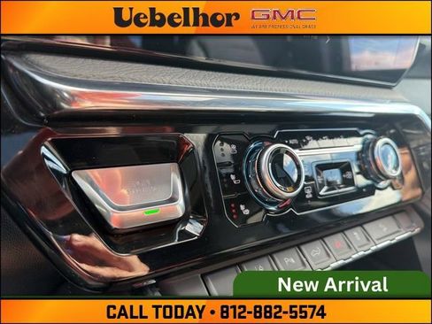 Used 2024 GMC Sierra 2500 Denali w/ Denali Reserve Package image 30