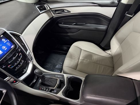 Used 2014 Cadillac SRX FWD image 17