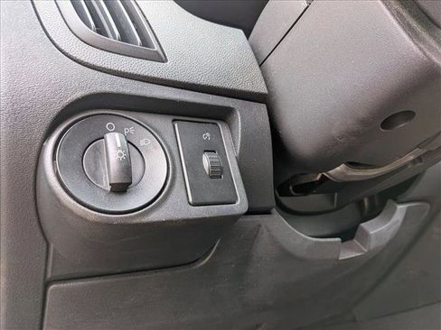 Used 2011 Ford Focus SE image 13