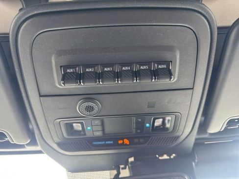 Used 2025 Ford Bronco Badlands AWD/4WD image 39