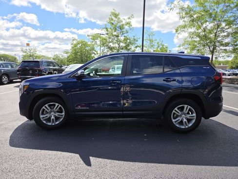 Used 2023 GMC Terrain SLE FWD image 14