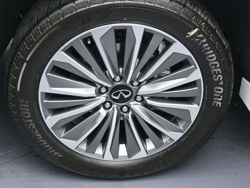 New 2026 INFINITI QX80 Luxe w/ Cargo Package image 5