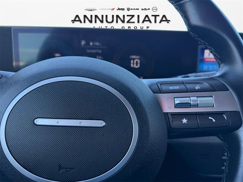 Used 2025 Hyundai Kona SEL image 26